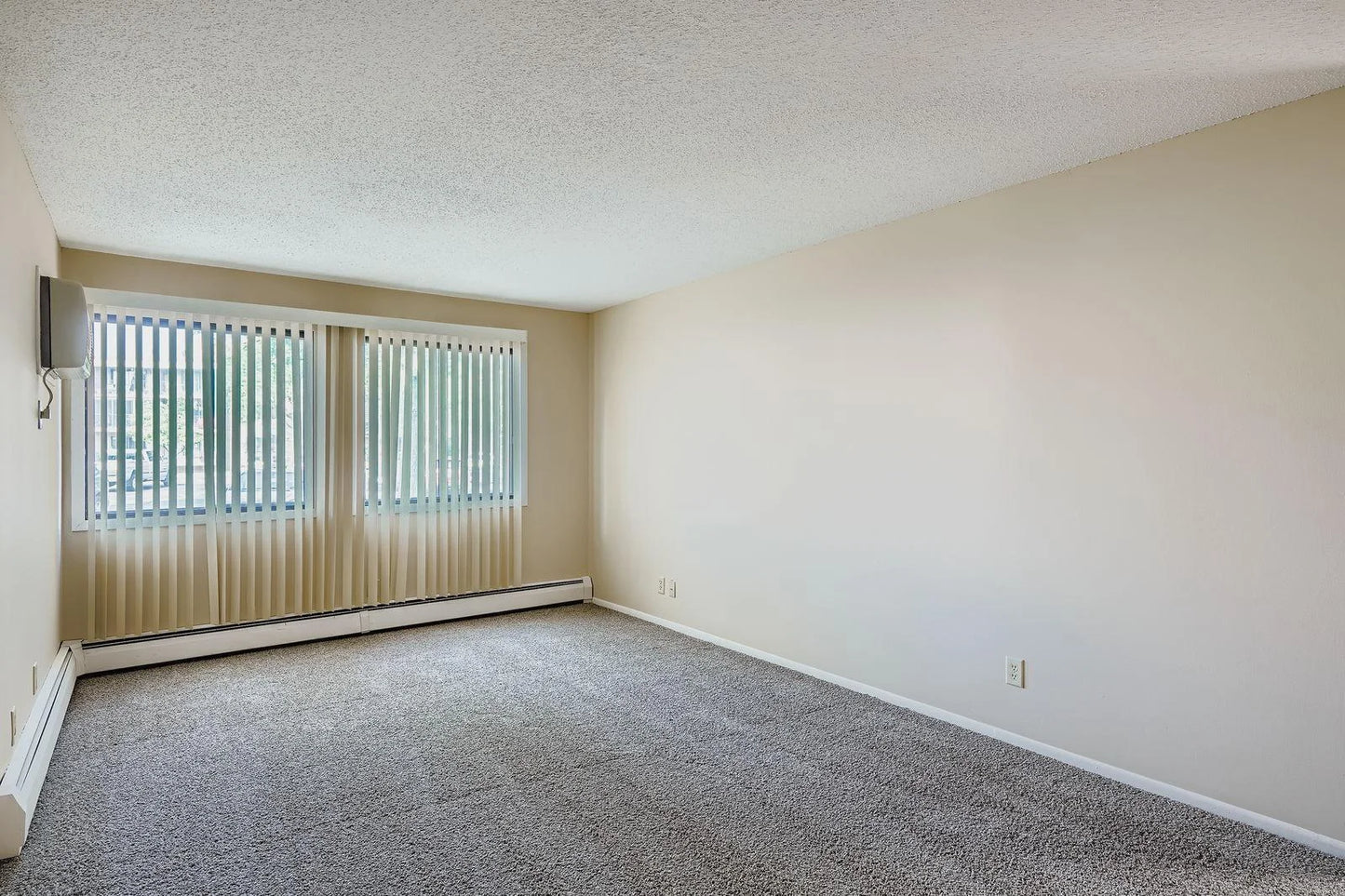 1887 Silver Bell Road, Eagan, MN 55122