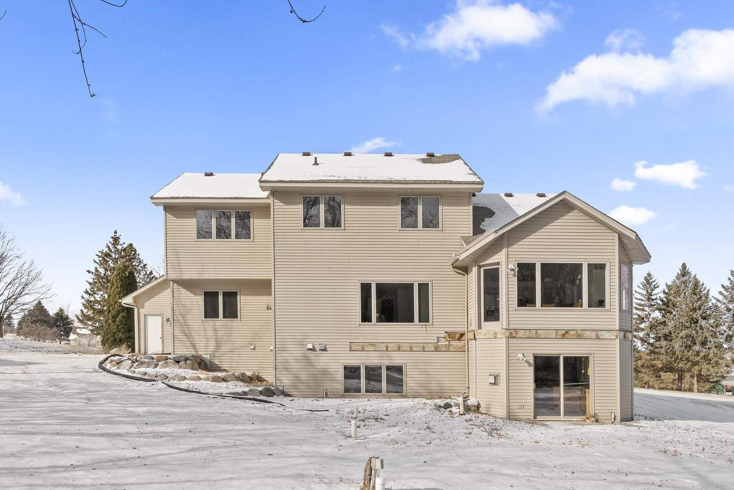 14210 Dehnsfield Road, Rogers, MN 55374