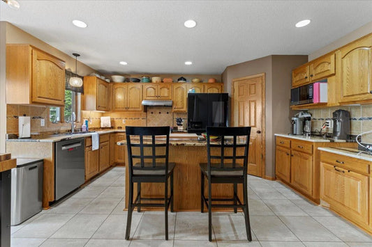 5017 Imhoff Avenue, Howard Lake, MN 55349