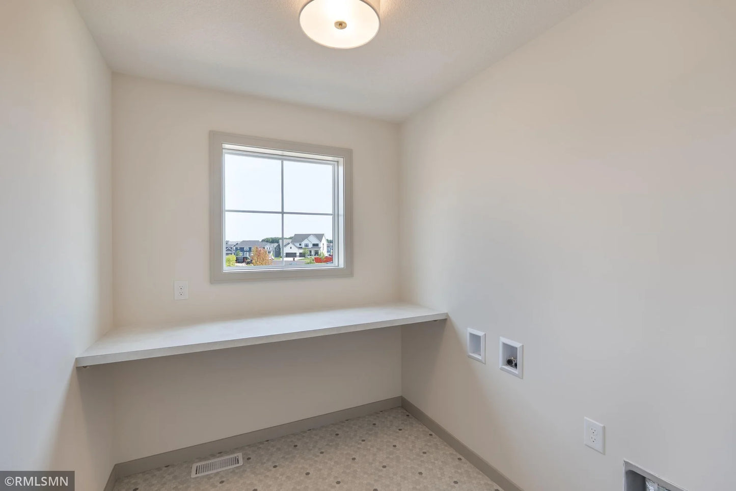 5036 Airlake Draw , Woodbury, MN 55129