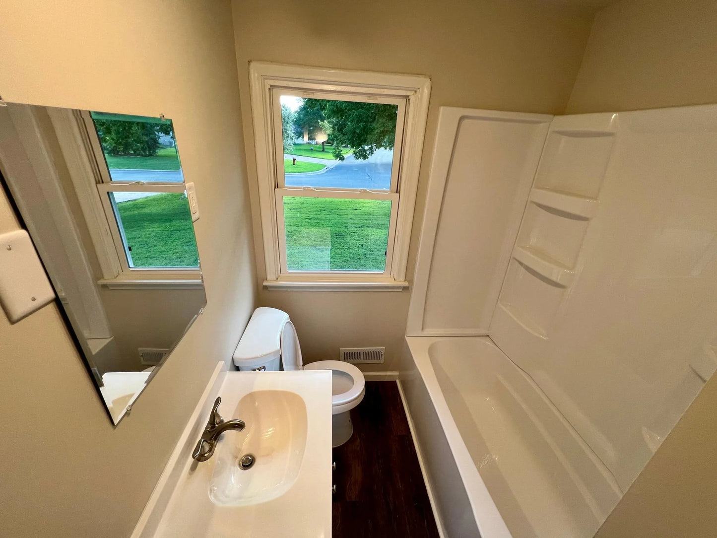 5400 Sailor Lane, Brooklyn Center, MN 55429