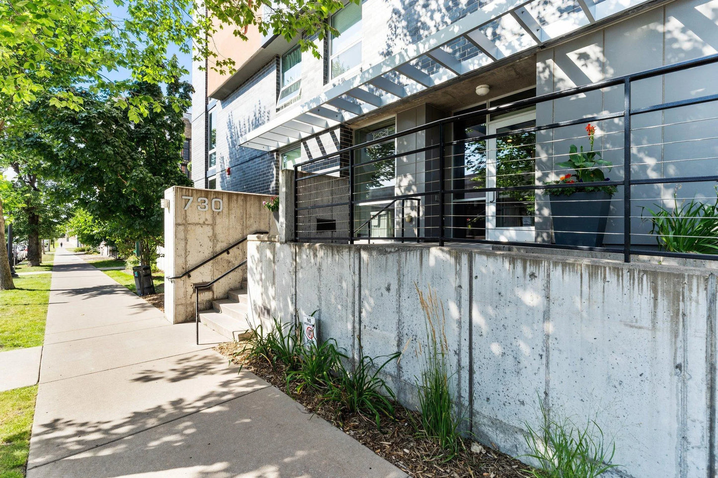 730 4th Street, Minneapolis, MN 55401