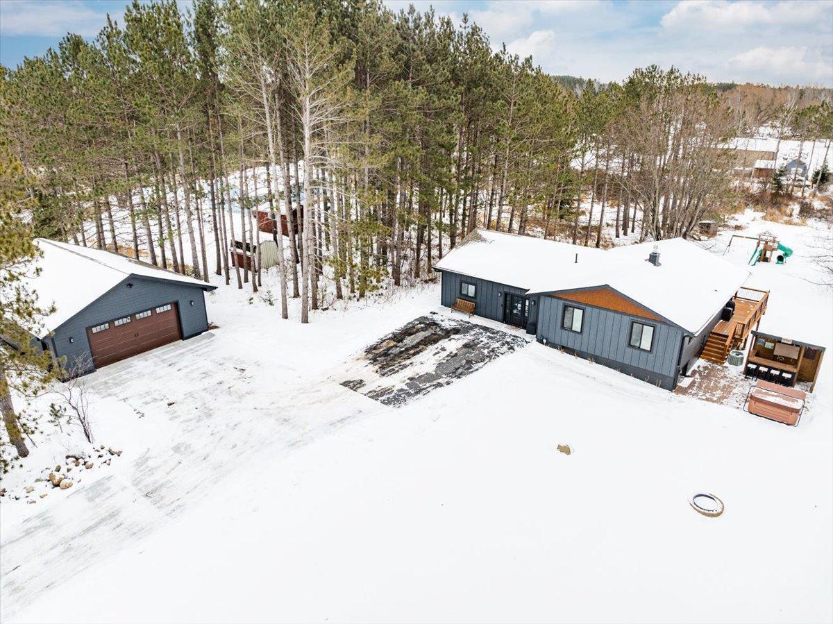 29 Himango Road, Esko, MN 55733