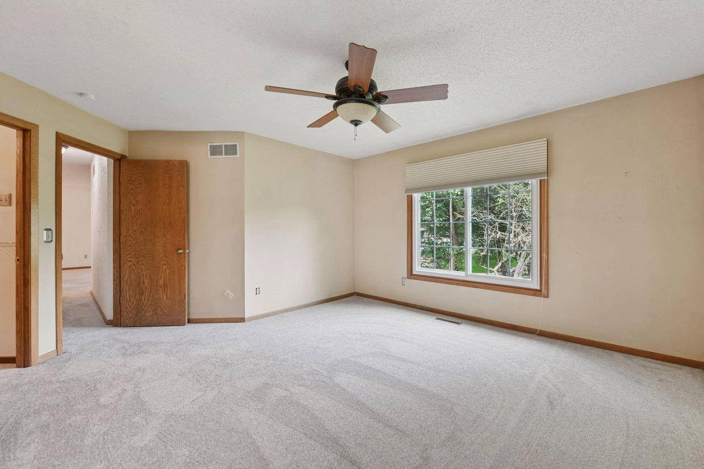10246 Lee Drive, Eden Prairie, MN 55347