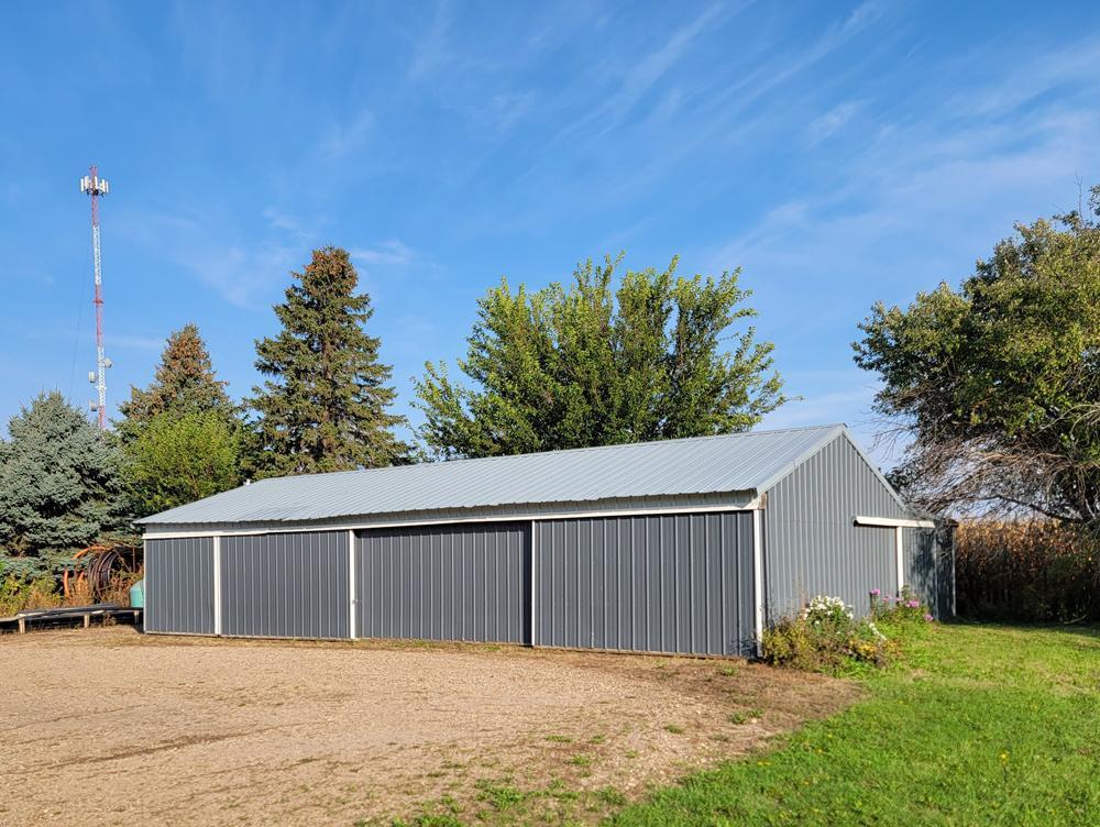 13248 County Road 25 , New Ulm, MN 56073