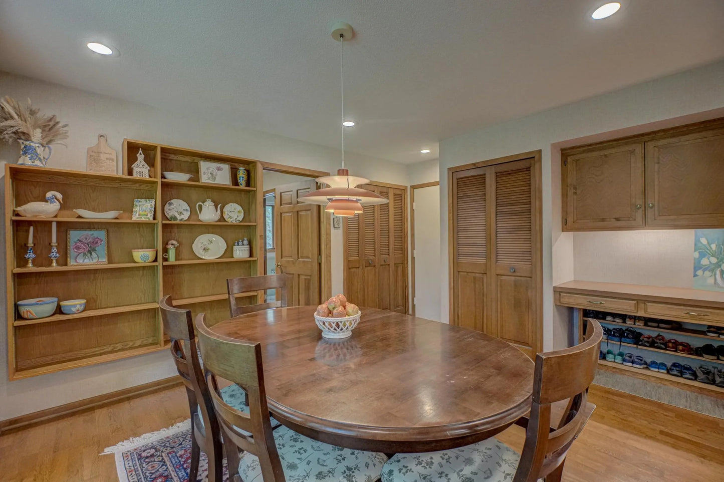 44 Deep Lake Road, North Oaks, MN 55127