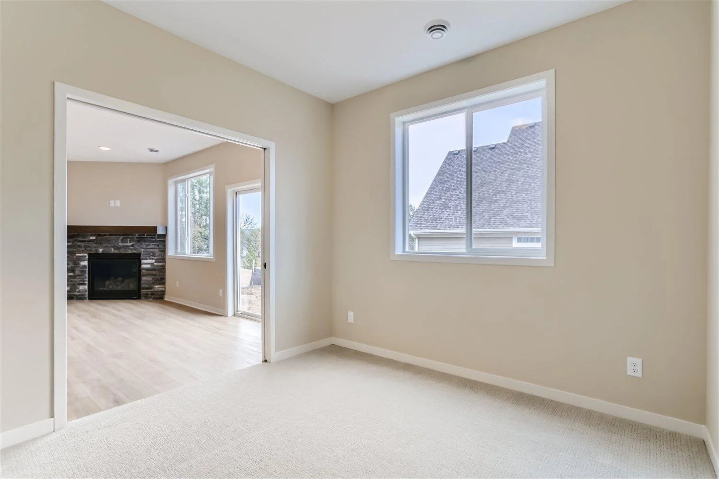 5035 Dale Ridge Road, Woodbury, MN 55129