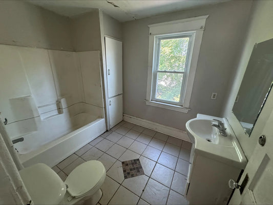 1051 Mclean Avenue, Saint Paul, MN 55106