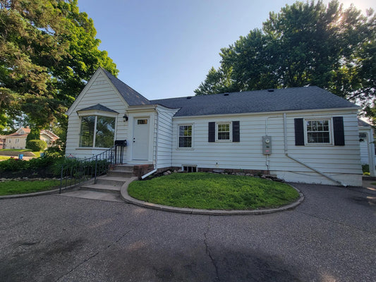 4240 Lake Road Avenue, Robbinsdale, MN 55422