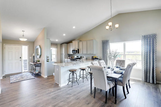 5200 Mustang Drive, Woodbury, MN 55129