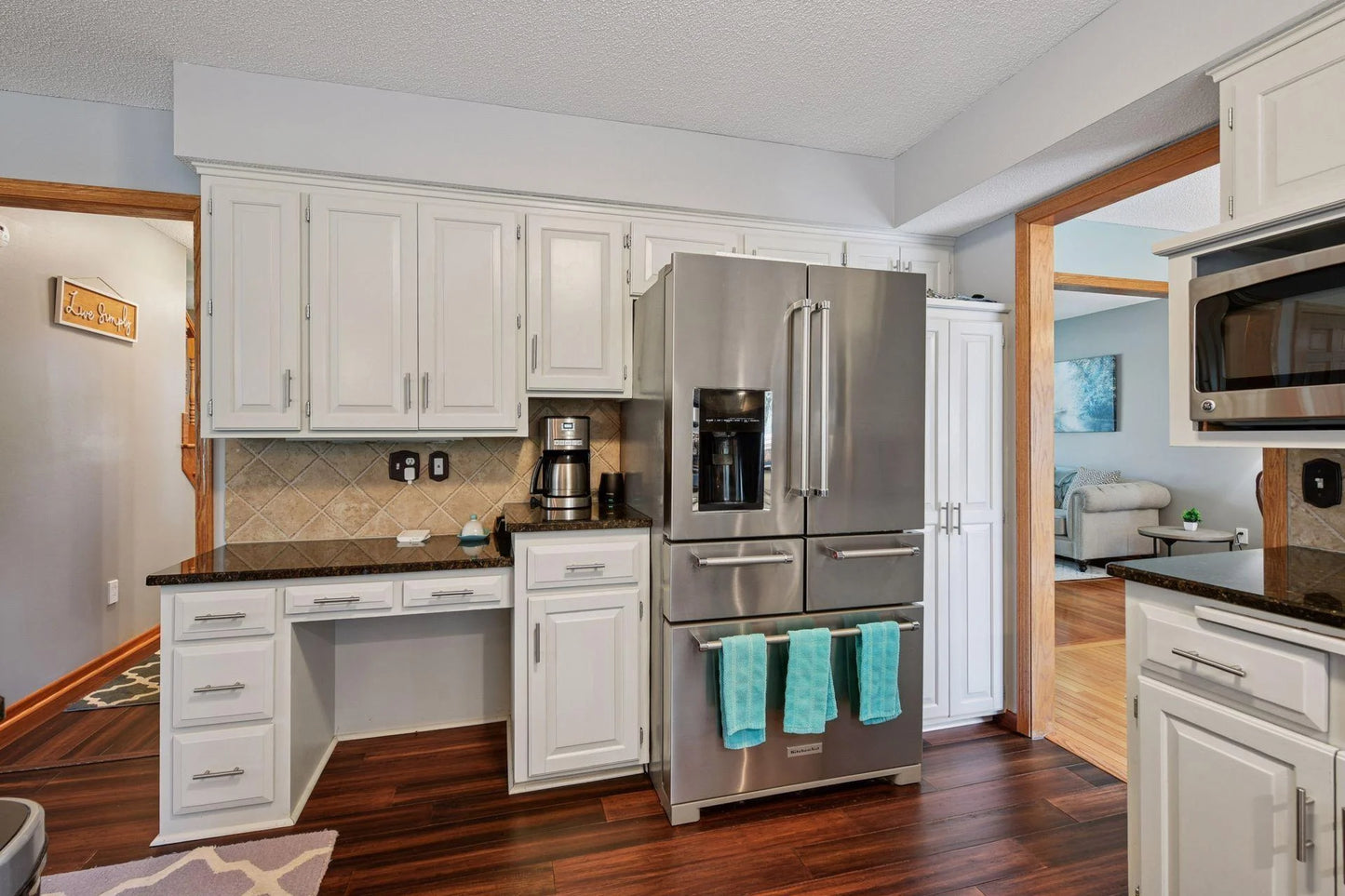 475 Oakhill Road, Chaska, MN 55318