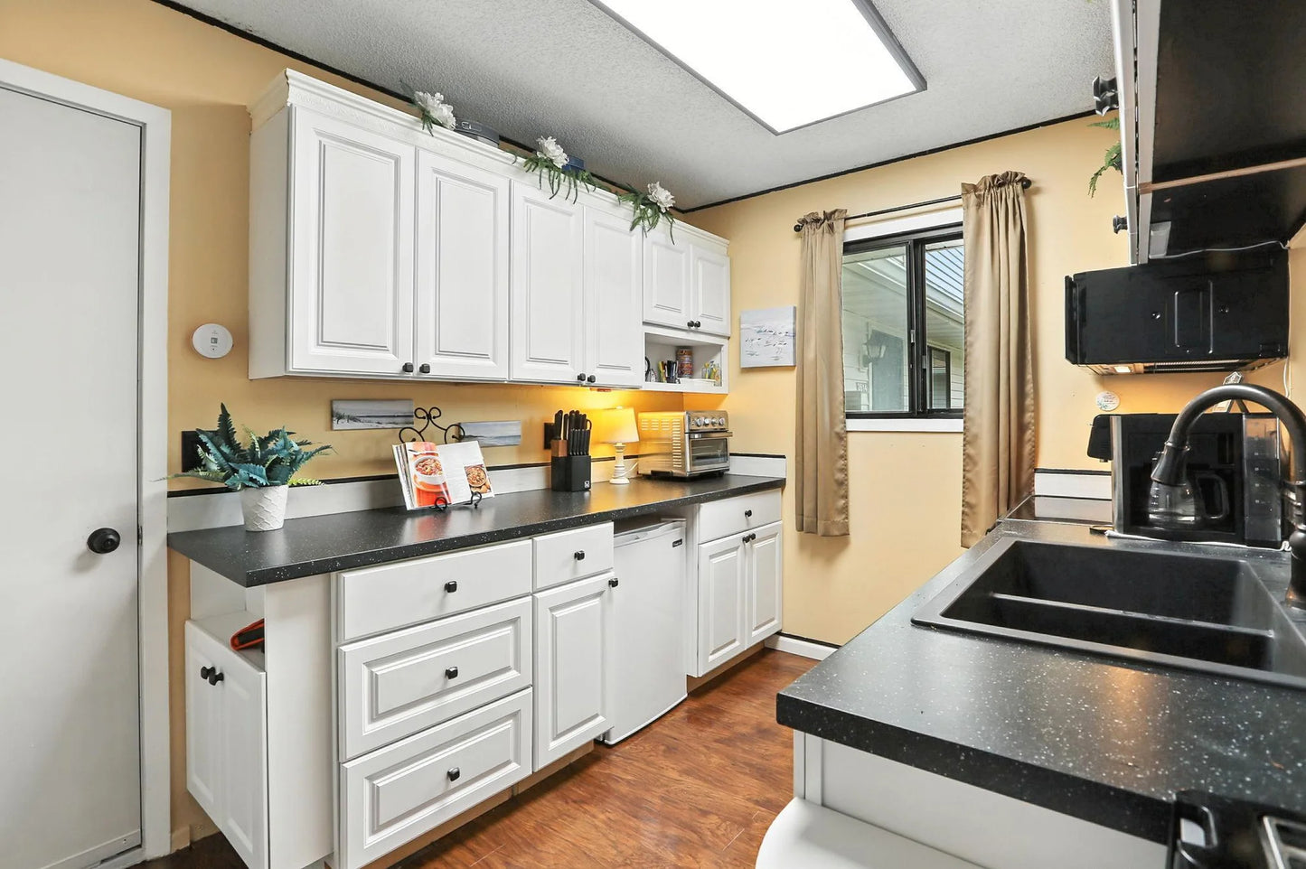 2612 Brookdale Lane, Brooklyn Park, MN 55444