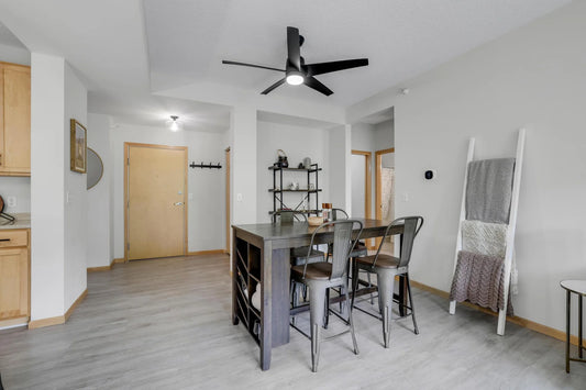 2565 Franklin Avenue, Saint Paul, MN 55114