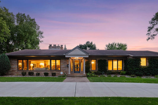 4801 Woodhill Way, Edina, MN 55424