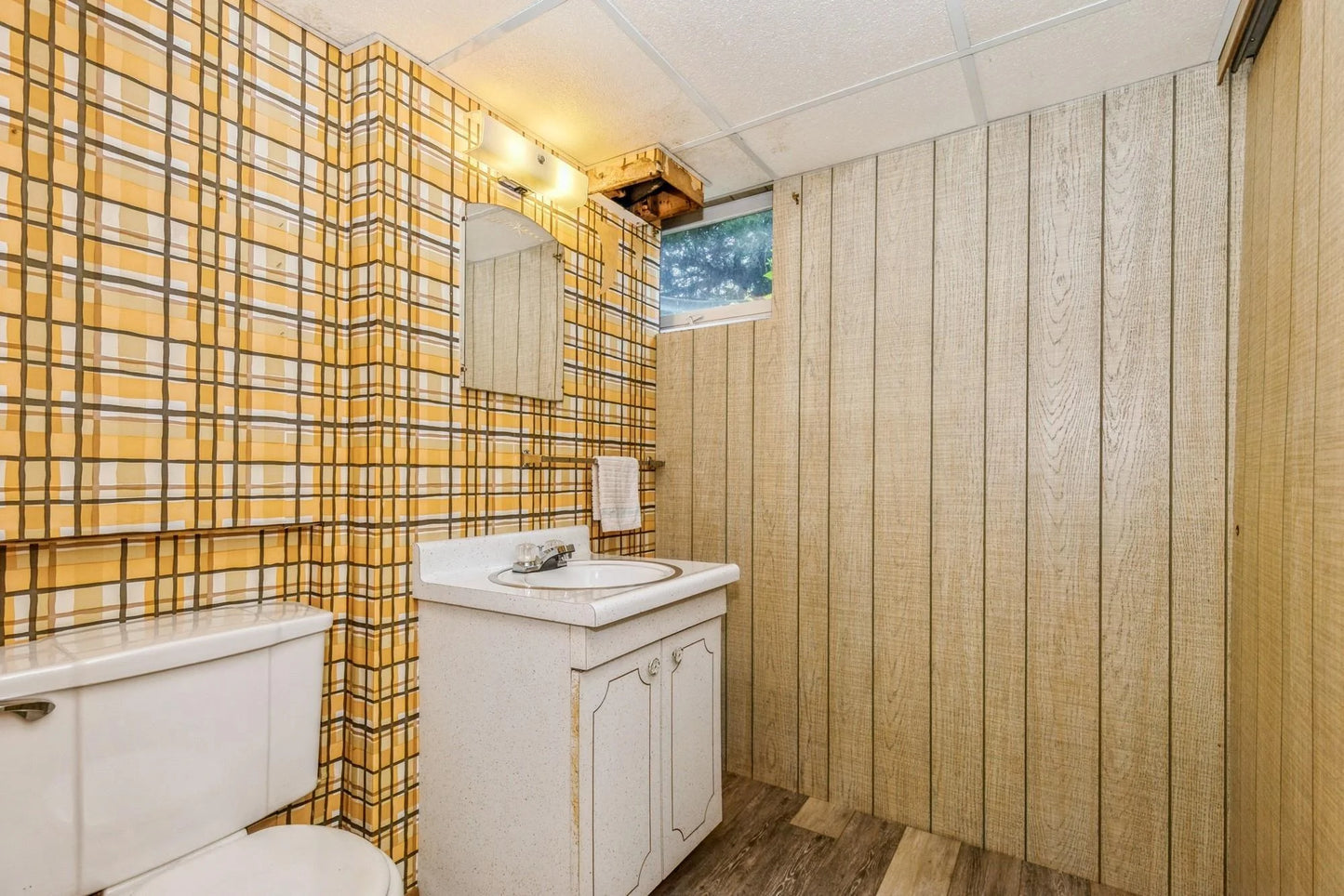 4601 Winchester Lane, Brooklyn Center, MN 55429