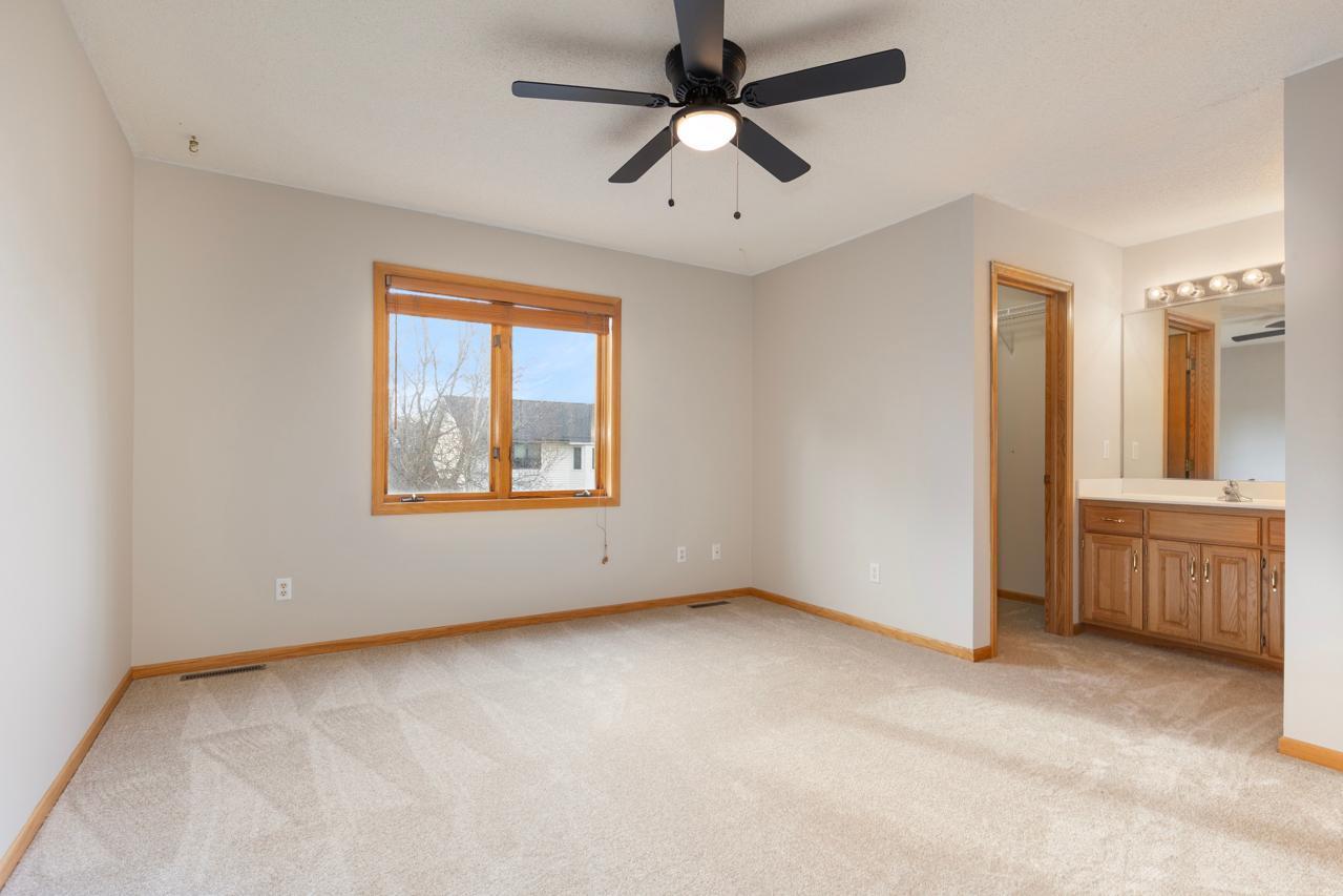 10035 Gristmill Ridge, Eden Prairie, MN 55347