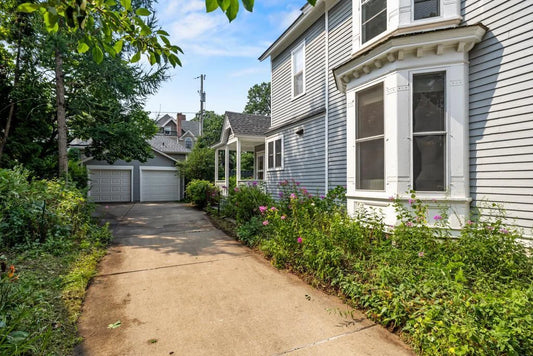 520 Holly Avenue, Saint Paul, MN 55102