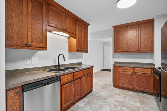 5225 6th Street, Minneapolis, MN 55430