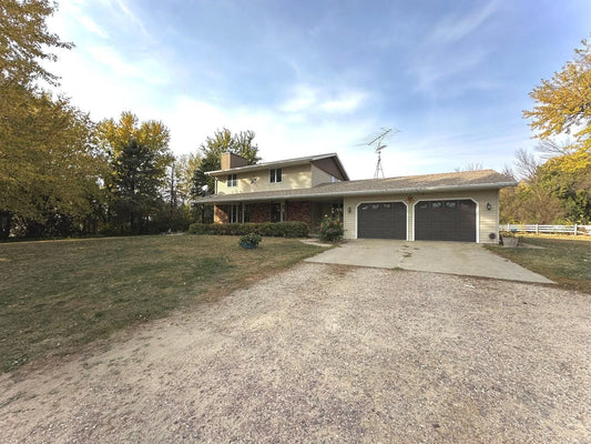 30540 County Highway 35 , Worthington, MN 56187