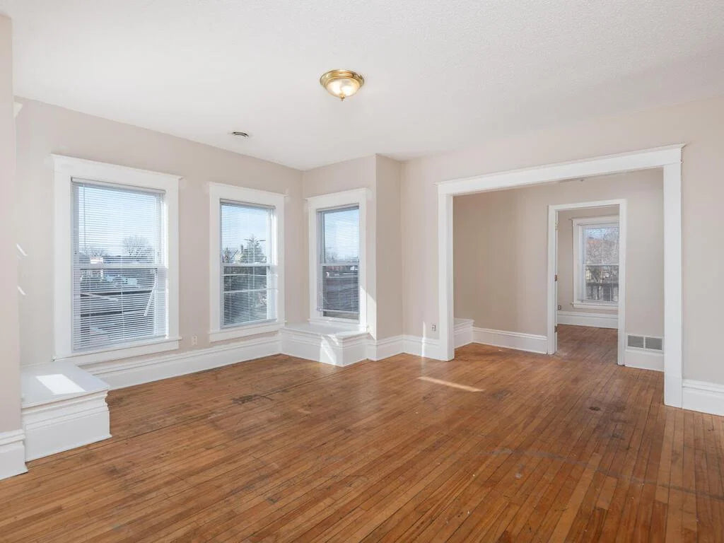 2100 Dupont Avenue, Minneapolis, MN 55411