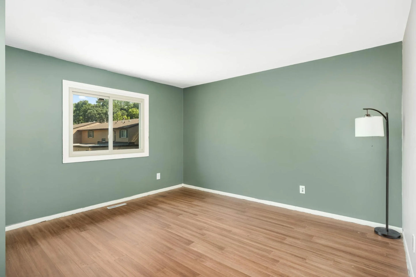 4757 Spring Circle, Minnetonka, MN 55345