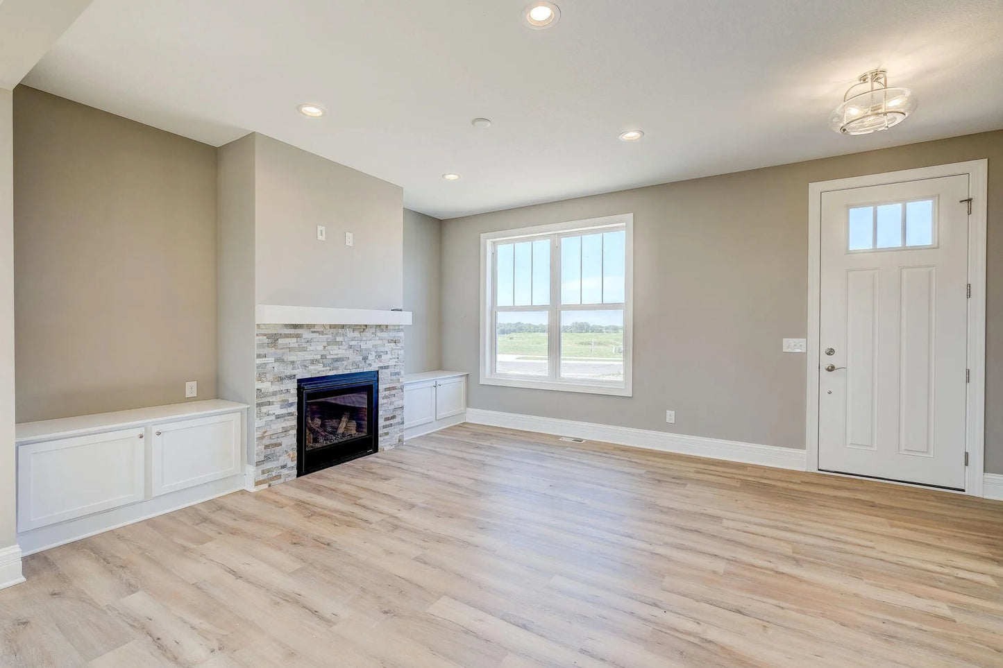 2885 Trinity Drive, Shakopee, MN 55379