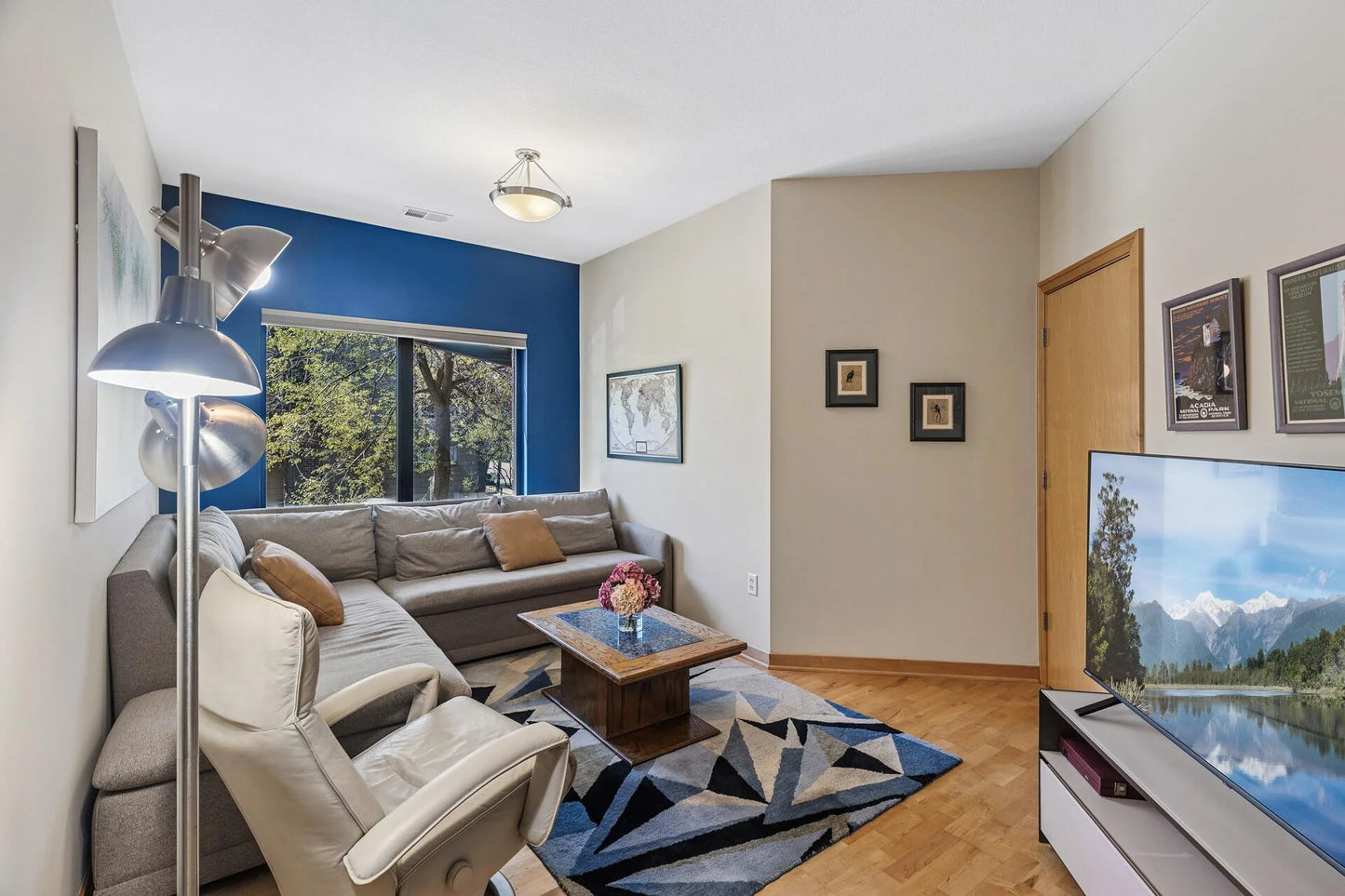 198 Elm Street, Saint Paul, MN 55102