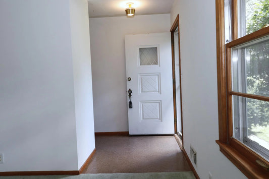 5043 Overlook Circle, Bloomington, MN 55437