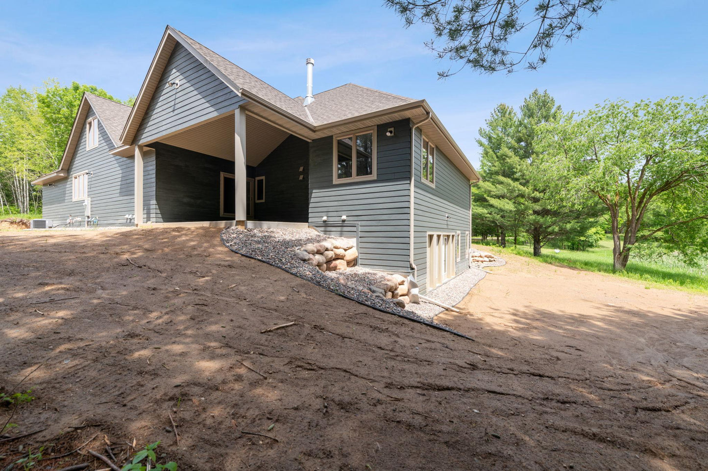 35902 Verdin Street, Cambridge, MN 55008