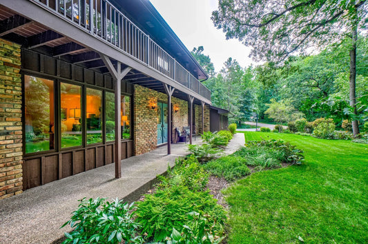 44 Deep Lake Road, North Oaks, MN 55127