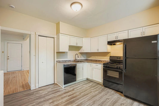 595 Hawthorne Avenue, Saint Paul, MN 55130