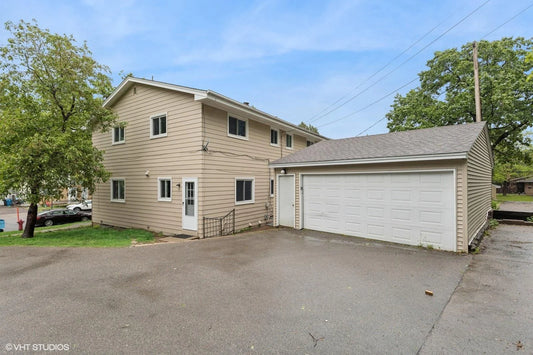 510 Shadyside Circle, Hopkins, MN 55343