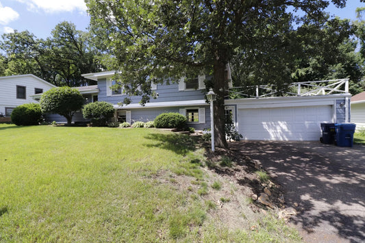 5043 Overlook Circle, Bloomington, MN 55437