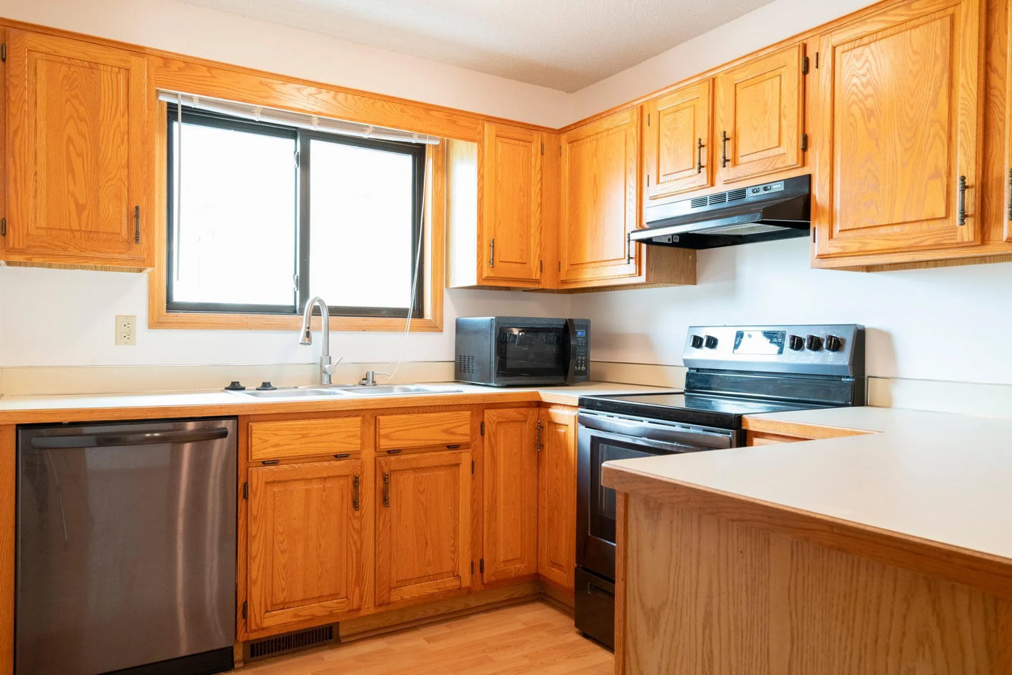 5425 Orleans Lane, Plymouth, MN 55442