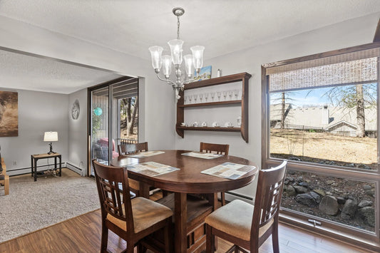 6085 Lincoln Drive, Edina, MN 55436