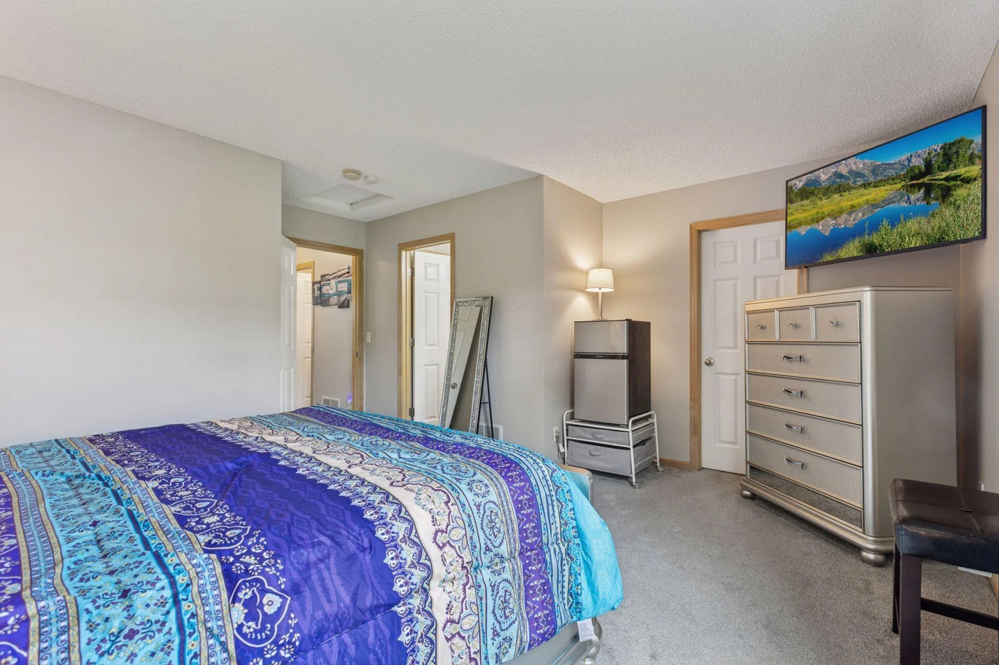 5124 Scott Path, Robbinsdale, MN 55422