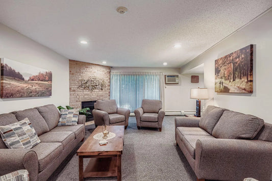 1887 Silver Bell Road, Eagan, MN 55122
