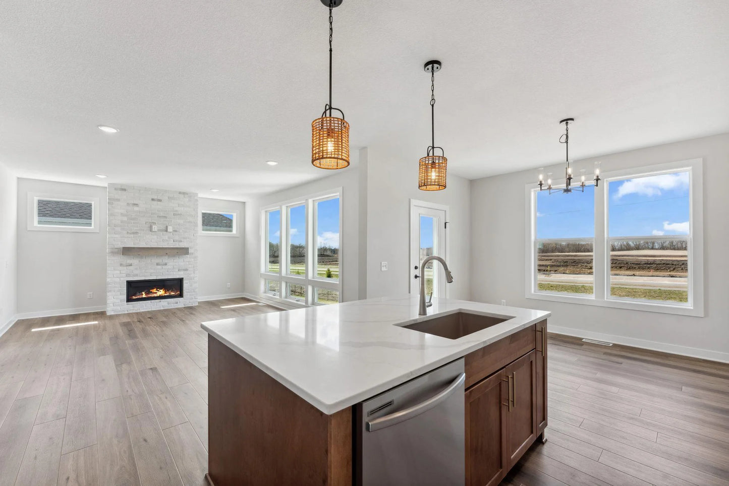 10261 Shadyview Lane, Maple Grove, MN 55311