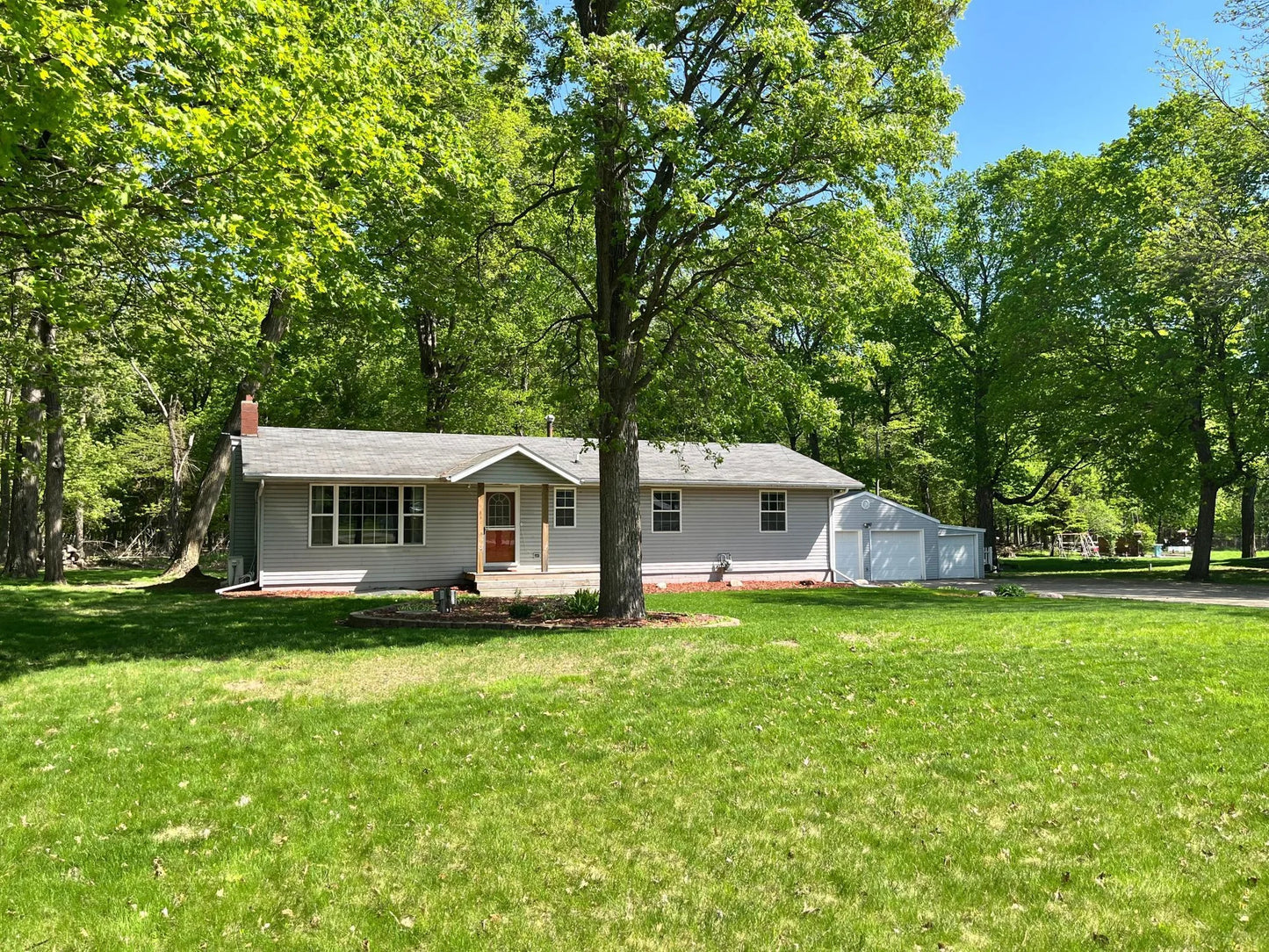 10306 Hemlock Street, Annandale, MN 55302