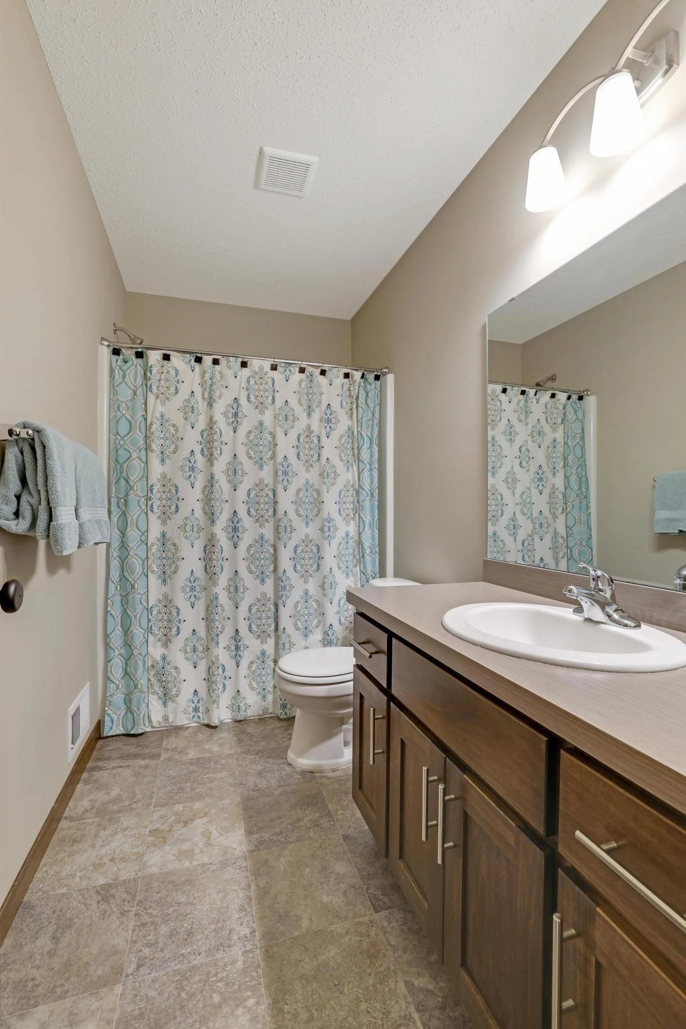 1035 Emerald Street, Hanover, MN 55341