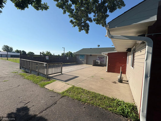 10480 State Highway 24 , Annandale, MN 55302