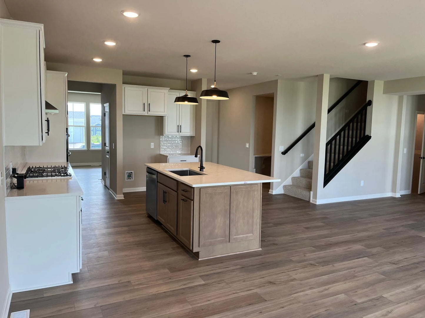 10374 Mcgregor Boulevard, Woodbury, MN 55129