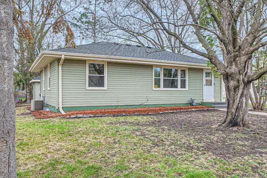 6300 Quebec Avenue, Brooklyn Park, MN 55428