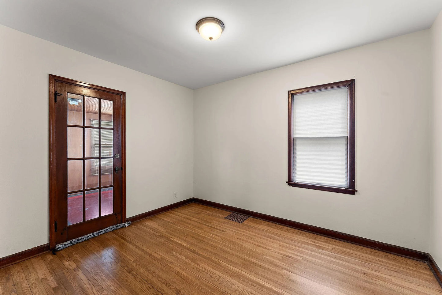 519 8th Avenue, South Saint Paul, MN 55075
