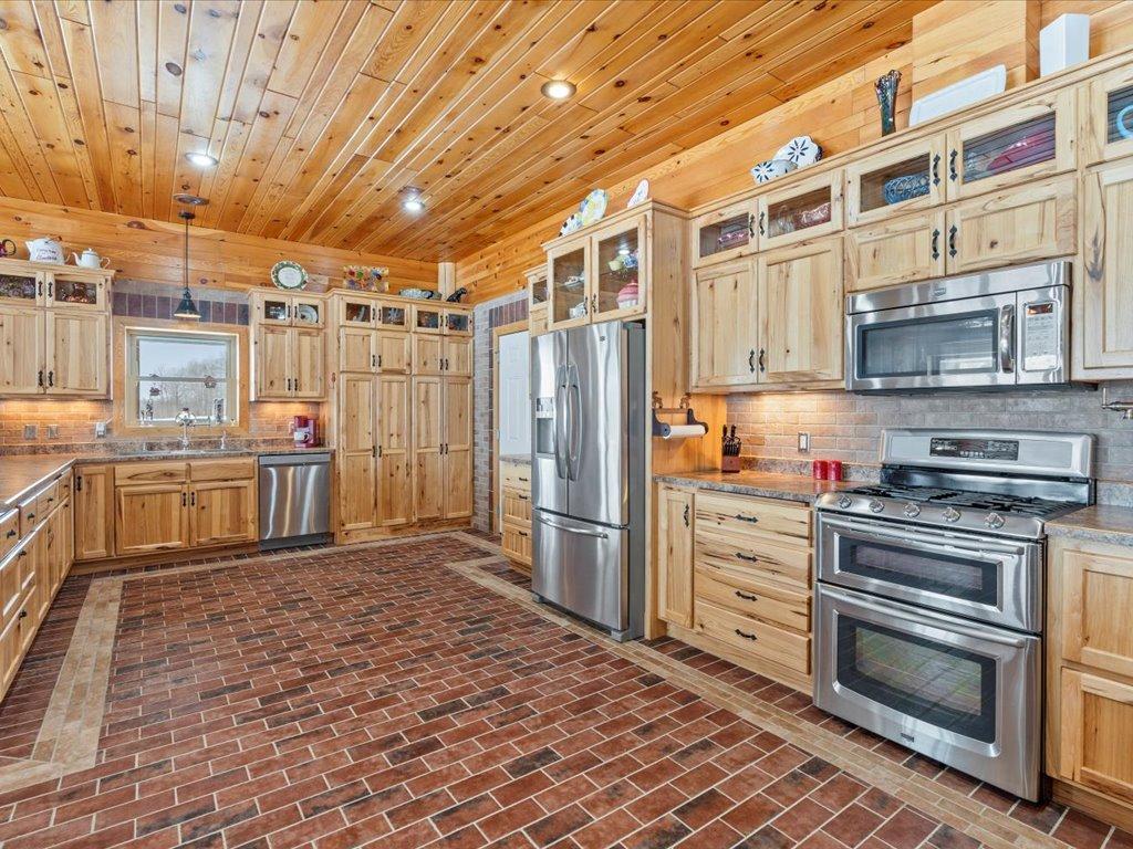 37202 Scenic Highway, Bovey, MN 55709