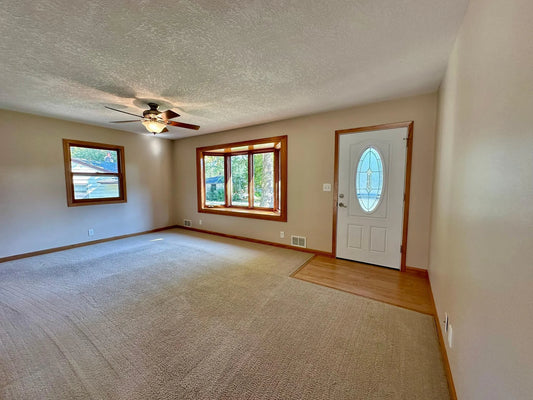 6190 Dell Lane, Woodbury, MN 55125
