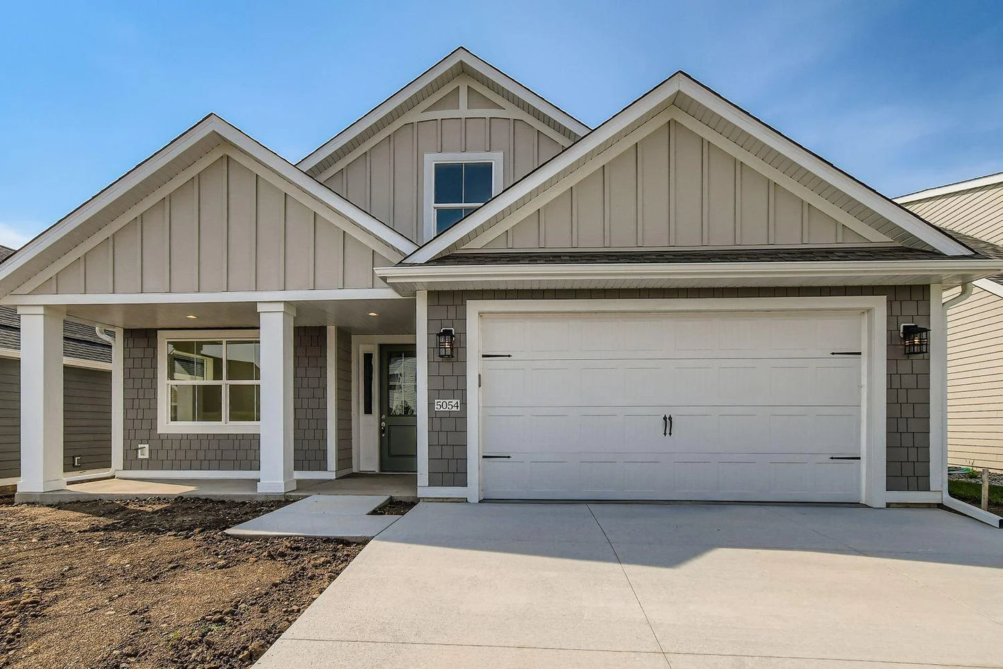 5054 Dale Ridge Road, Woodbury, MN 55129