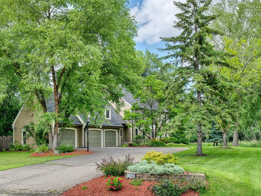 10245 183rd Street, Lakeville, MN 55044