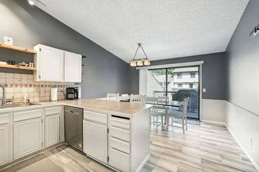 256 River Woods Lane, Burnsville, MN 55337
