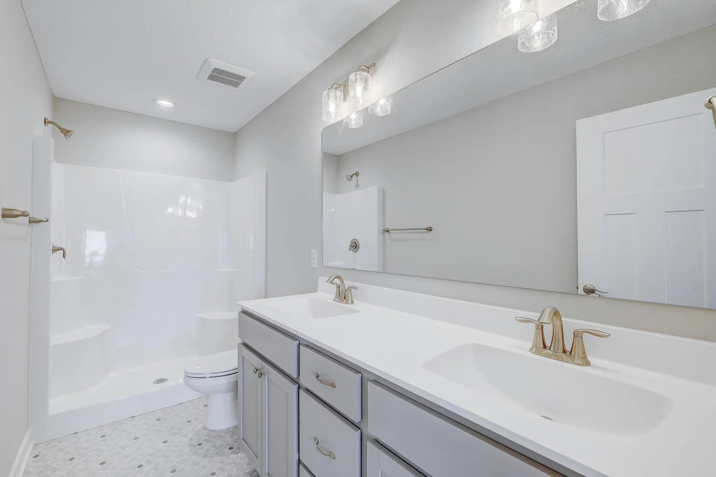 2885 Trinity Drive, Shakopee, MN 55379